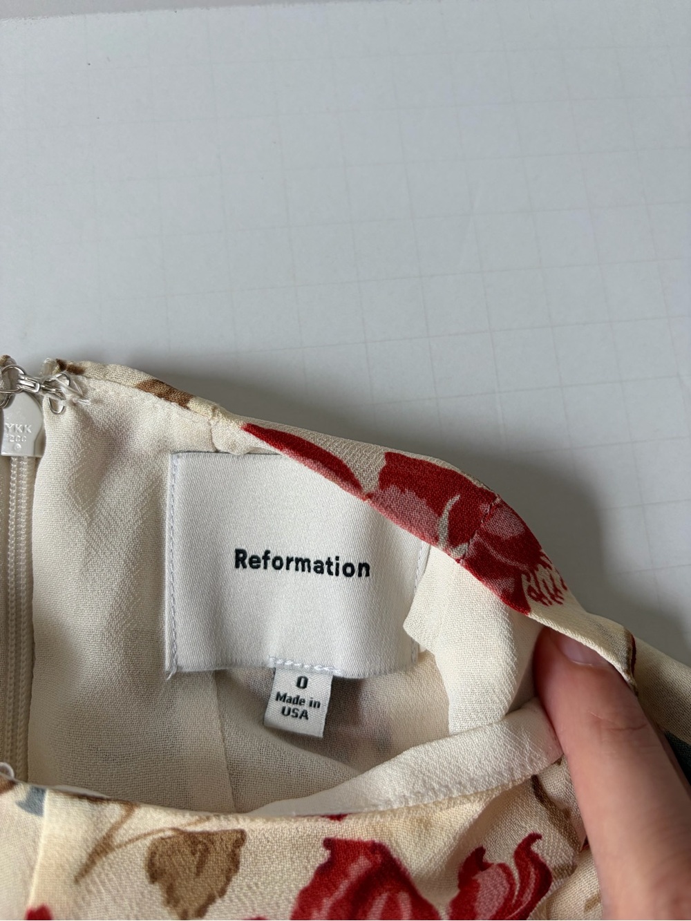 Reformation Maven Mini Dress Cream with Red Floral Print Size 0 - Picture 6 of 9